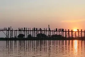 念您在心泪千行(中缅文)图片