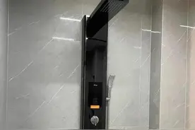 新式热水器小巧不占空间，节能环保，机智图片