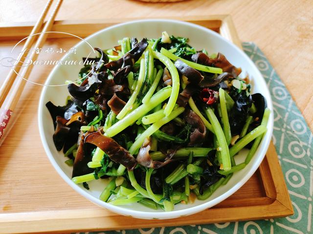 春季，可以不吃肉，这种“高钾”菜隔三差五要遛一遛，减脂助安眠