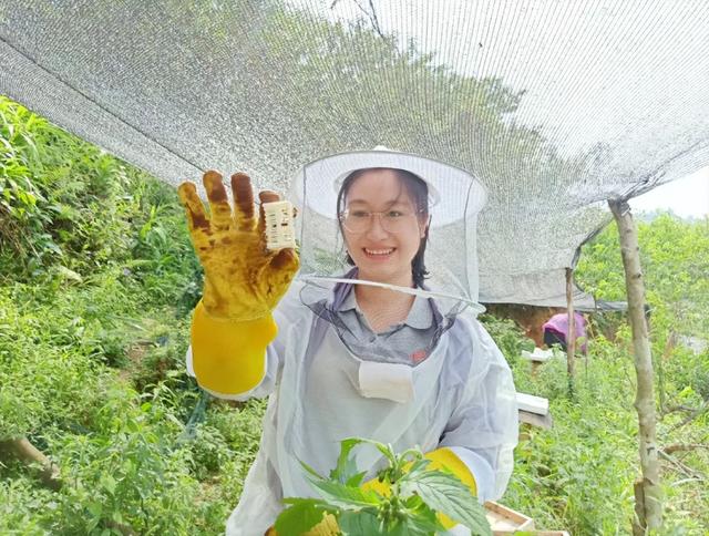 法学硕士黄文秀：放弃北京高薪，扎根山村扶贫，村民刚富她牺牲了