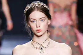 超模Lauren de Graaf图片