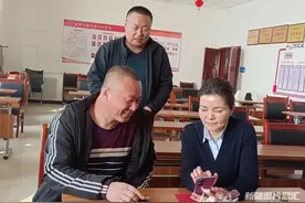 昌吉州全面推行农村土地承包经营权抵押贷款 手拿“红本本” 贷款很轻松图片