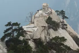 华山栈道图片