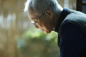 400万“忍痛”的人图片