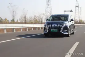 新车 | 有没有成为“腾尔法”的潜力？试驾腾势D9 DM-i图片