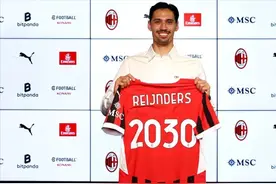 AC米兰与中场赖因德斯续约至2030年图片