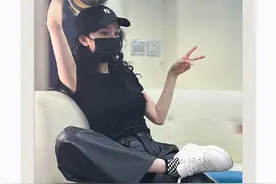 杨幂晒照庆六一，俏皮灵动甜如少女，疑隔空为小糯米庆生超有爱图片