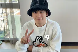 24号车手度过24岁生日，F1二年级生周冠宇的喜与愁图片