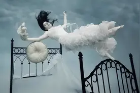 这六大梦境预示着你正在“向死而生”，需要做出改变图片