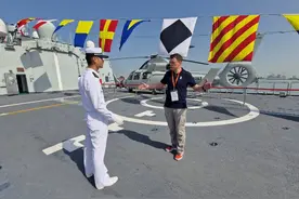 美国记者曾参观中国052D，疑问脱口而出：7000吨巨舰还能这样？图片