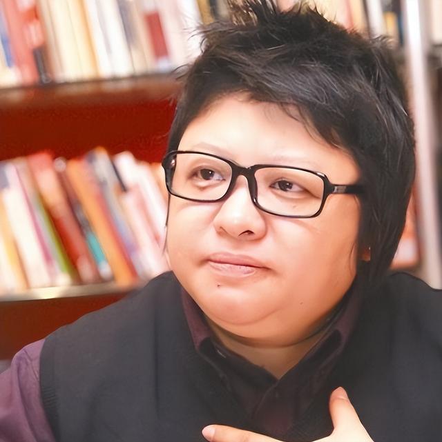 侵吞善款贪污上亿，被实名举报“假慈善”的韩红，首次正面回应