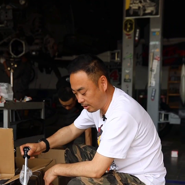 改好的牧马人不要买一台素车回来自己改，你说这都是什么毛...