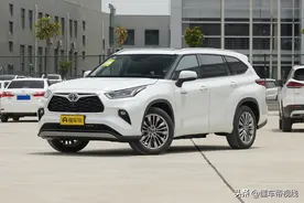 新车 | 售26.88万元起，发动机功率下调，丰田新款汉兰达双擎上市图片