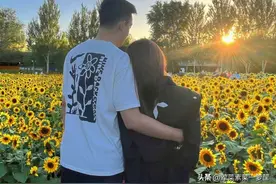 儿子为了房子拒绝母亲参加婚礼，母亲伤心不怨恨：只能选择了放手图片