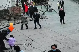 女孩走失，上演“教科书”式自救图片