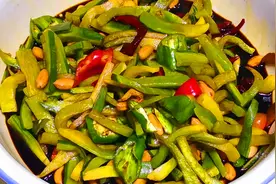 原来这才是腌萝卜条的好吃做法，既简单又快速，又香又脆，真过瘾图片