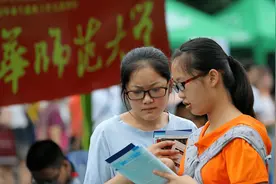 “这下又睡不着了”，教师行业入职门槛再提高，师范生力不从心图片