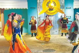 乌鲁木齐站北广场打造“西游不夜城” 预计下月开业图片
