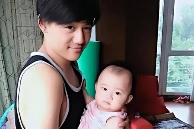 著名演员石凉:与丛珊离婚后再婚,前妻后妻的孩子都是宝