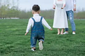 爸爸常做这3件事，是给孩子最好的家庭教育图片