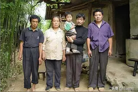 1974年，20岁知青报恩娶31岁寡妇，养6个孩子放弃返乡，留守大山图片