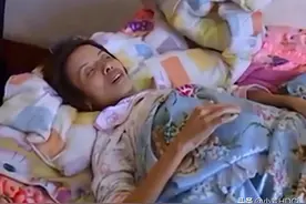 湖南女子在外鬼混找刺激，得癌后被轰出门，情人：再不走扔大街上图片