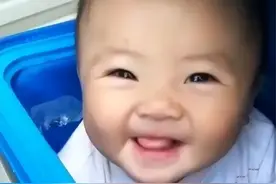 3年前，安徽小伙带6个月女儿送外卖，走红后登上央视，如今怎样图片