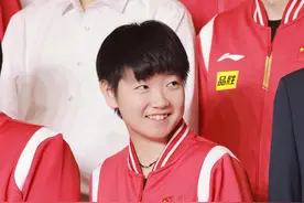 日媒点评孙颖莎：初中生面孔夺冠！朱芊曦感恩获奖，恩师再获重用图片