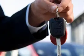 二手车买卖，保险需要过户还是买新的图片