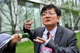 “最狂校长”郑强：歪风邪气也好，特权也罢，我统统都给你治了图片