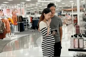 刘强东现身美国：他，可能要当美国人的爹了图片