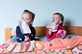 孩子白天不咳晚上咳，吃止咳药也不管用，小心咳嗽变异性哮喘图片