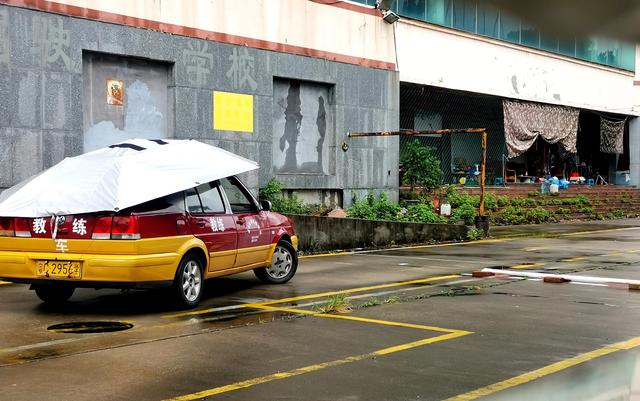 珠海最美烂尾楼之三海大厦