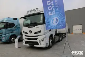 680马力+AMT顶配旗舰牵引车，德龙X6000和汕德卡C9H谁更强？图片