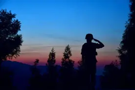 站好最后一班岗，“战”好人生每一班岗！图片