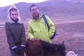 中国人在贝加尔湖畔遇见一个混血的俄罗斯姑娘，开始一段恋情图片