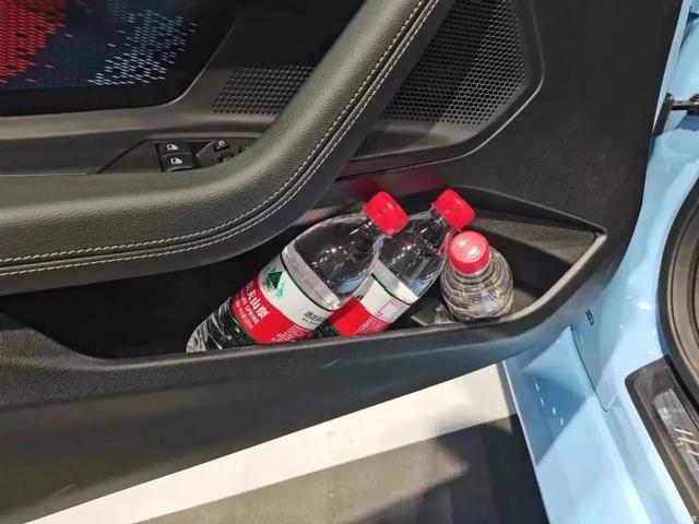 全新宝马M2：燃油绝唱？3.0T的驾驶者之车，买了就能坐等升值？！