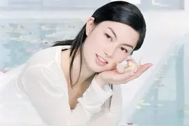 曾经惊艳的玉兰油女孩，如今变成了普通阿姨，都是“发腮”惹的祸图片