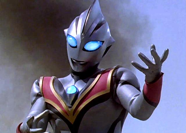 迪迦消灭过四个奥特曼，卡蜜拉是黑暗巨人，还有个是个正义英雄