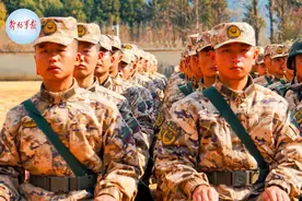 50环！新兵首次实弹射击，满分！图片