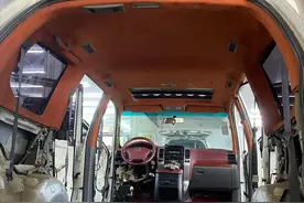 买了辆30万公里“战损报废版”08年丰田霸道，车主哭着进厂大翻新图片