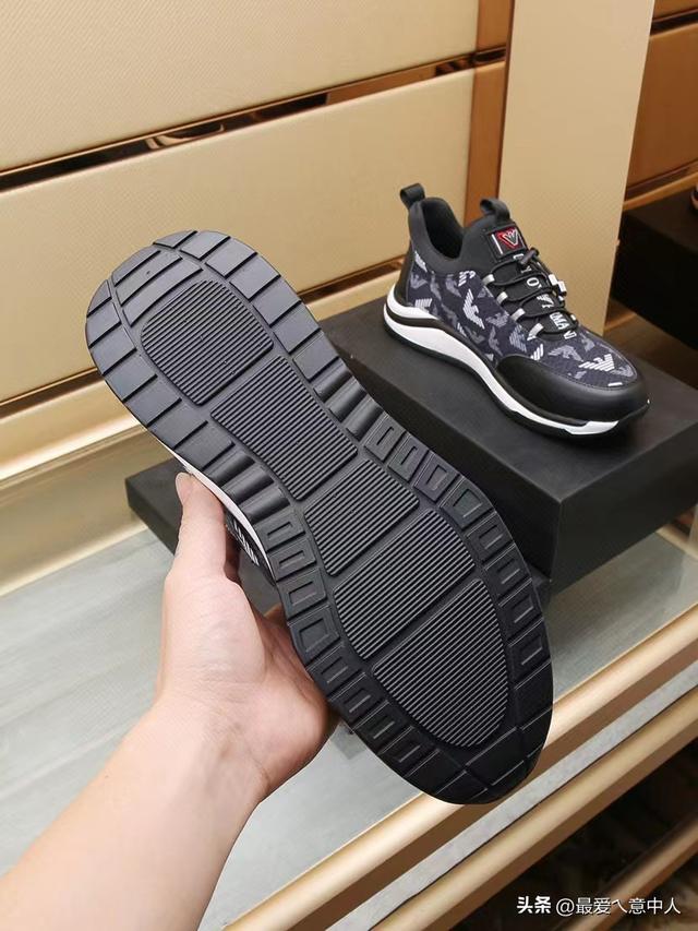 ʱ�г��� | ��������ʿ�����˶�Ь����������������