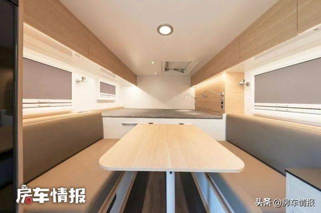 全新奔驰中卡房车，5.1T四驱带三把锁越野力够强，车内足有10平米