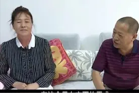 老年人的“野性相亲”：钱和爱，缺一不可图片