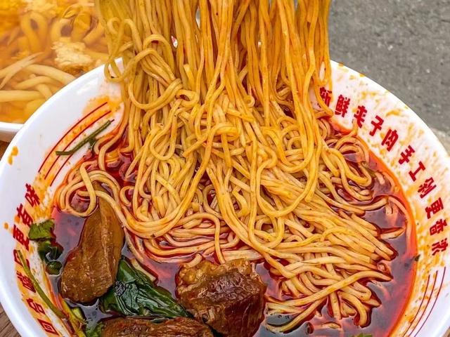重庆最有名的12种名小吃，每种都是重庆人的心头爱，你吃过几种？