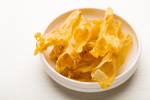 花胶用冷水泡了一晚都还没发开 花胶用冷水泡多久