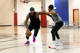 好家伙，减重瘦成库兹马！考辛斯为了重回NBA豁出去了图片