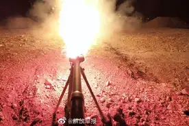 多角度直击喷火兵夜间实喷考核图片