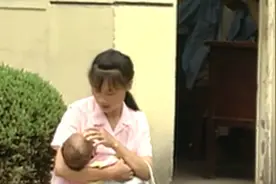 打工妹带婴儿进城寻父，夫妻相见后却被骂不忠，她无奈做亲子鉴定图片