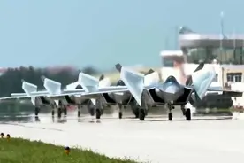 台海！日本军机遭遇解放军，台军广播驱离自卫队图片